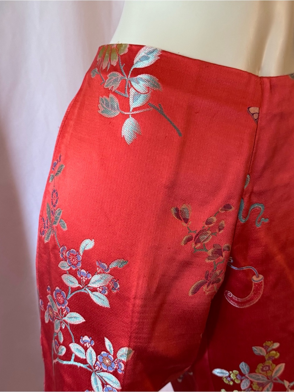 Ralph Lauren Sport: Red Floral Brocade Pants. Size 8-10 - Picture 4 of 16